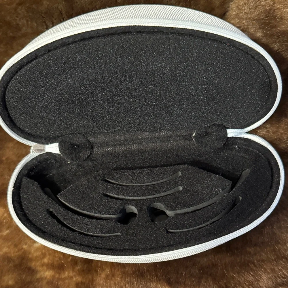 Oakley Textured White Hard Case for Sunglasses - EUC